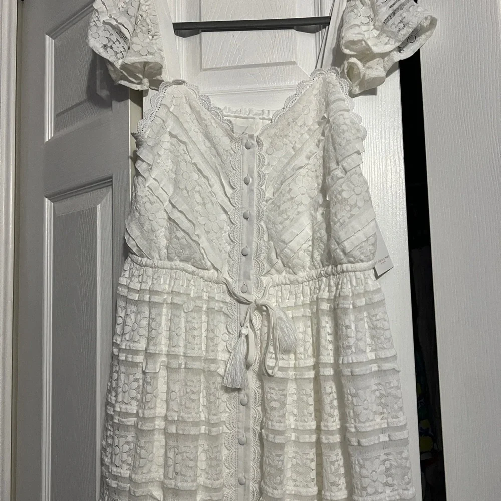 Gorgeous Elegant White Lace Maxi Dress - Picture 9 of 16
